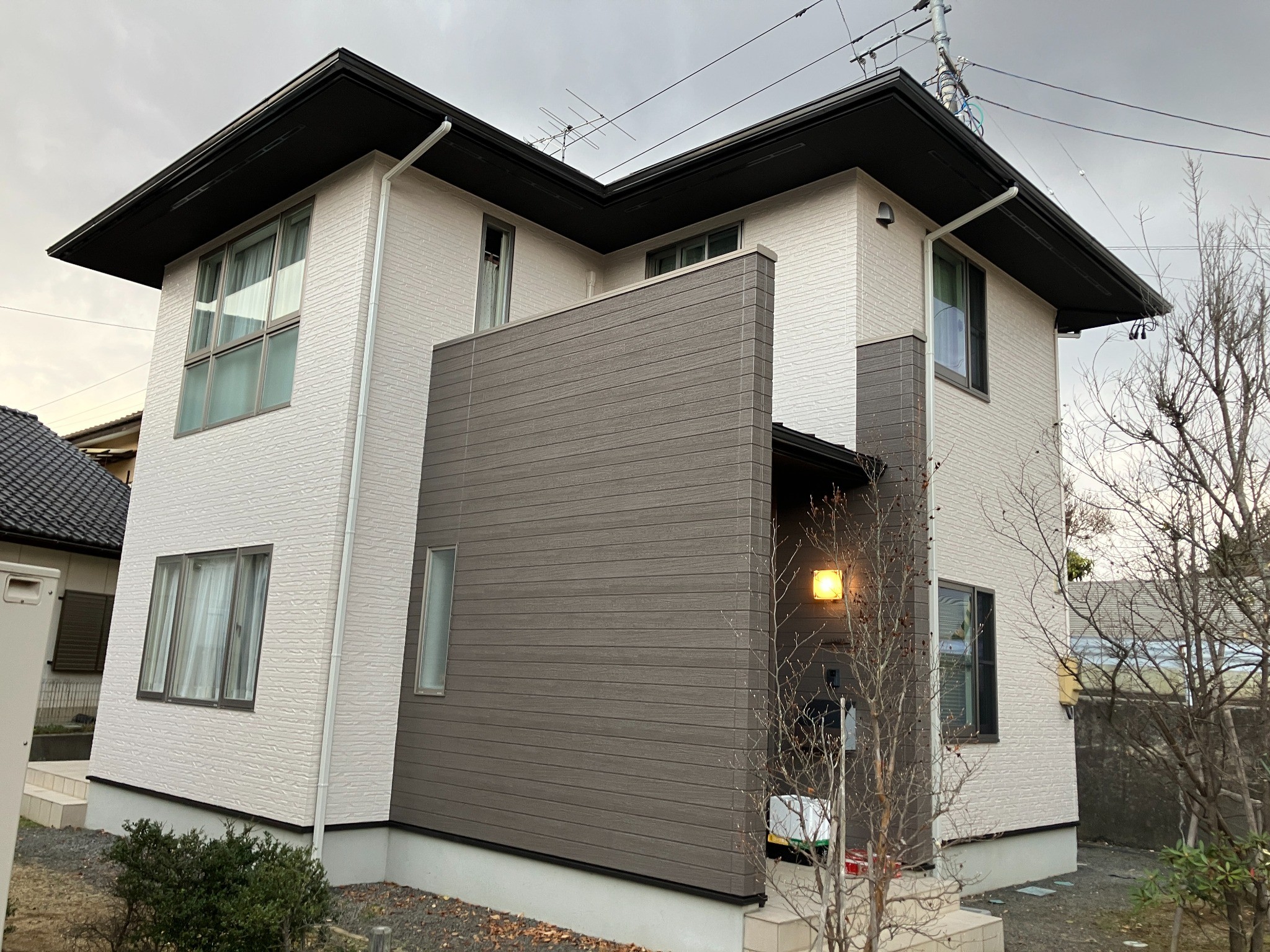 【福島市W様邸】無機塗装×ラジカルシリコンで長持ちする屋根・外壁塗装工事が完了しました✨