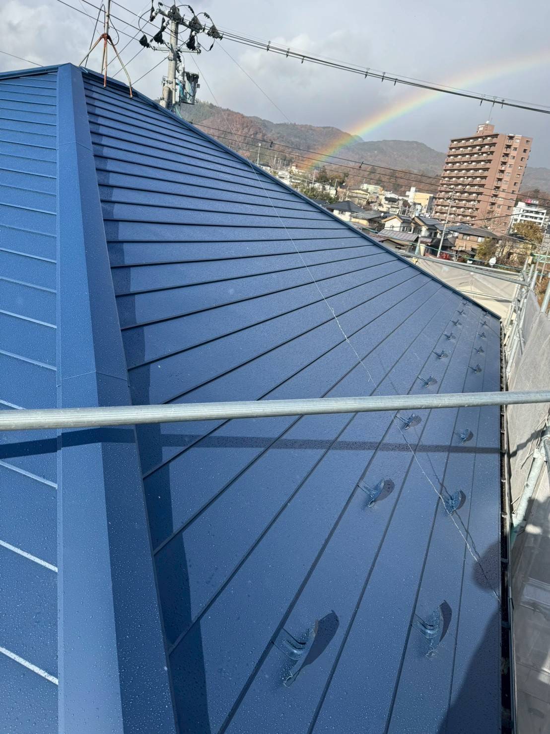 🏠✨福島市K様邸 屋根改修工事（屋根カバー工法）が完了しました！｜コロニアルNEOからガルバリウム鋼板へ改修【福島市】