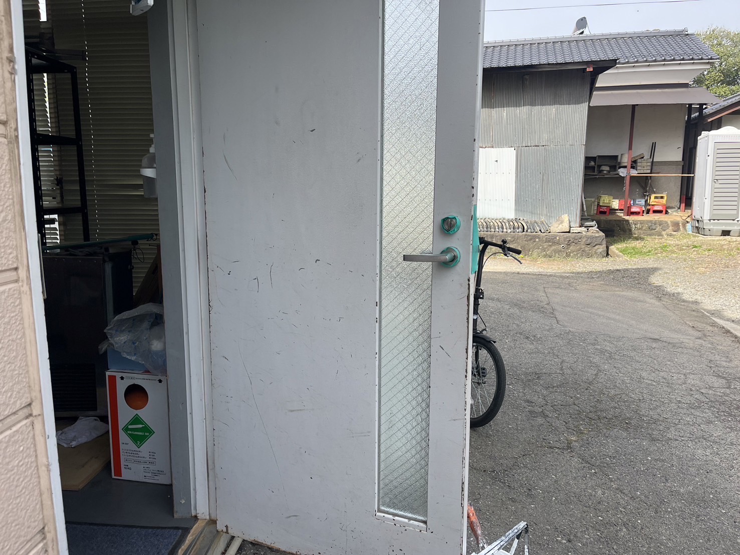 テナント用ドア塗装工事 02