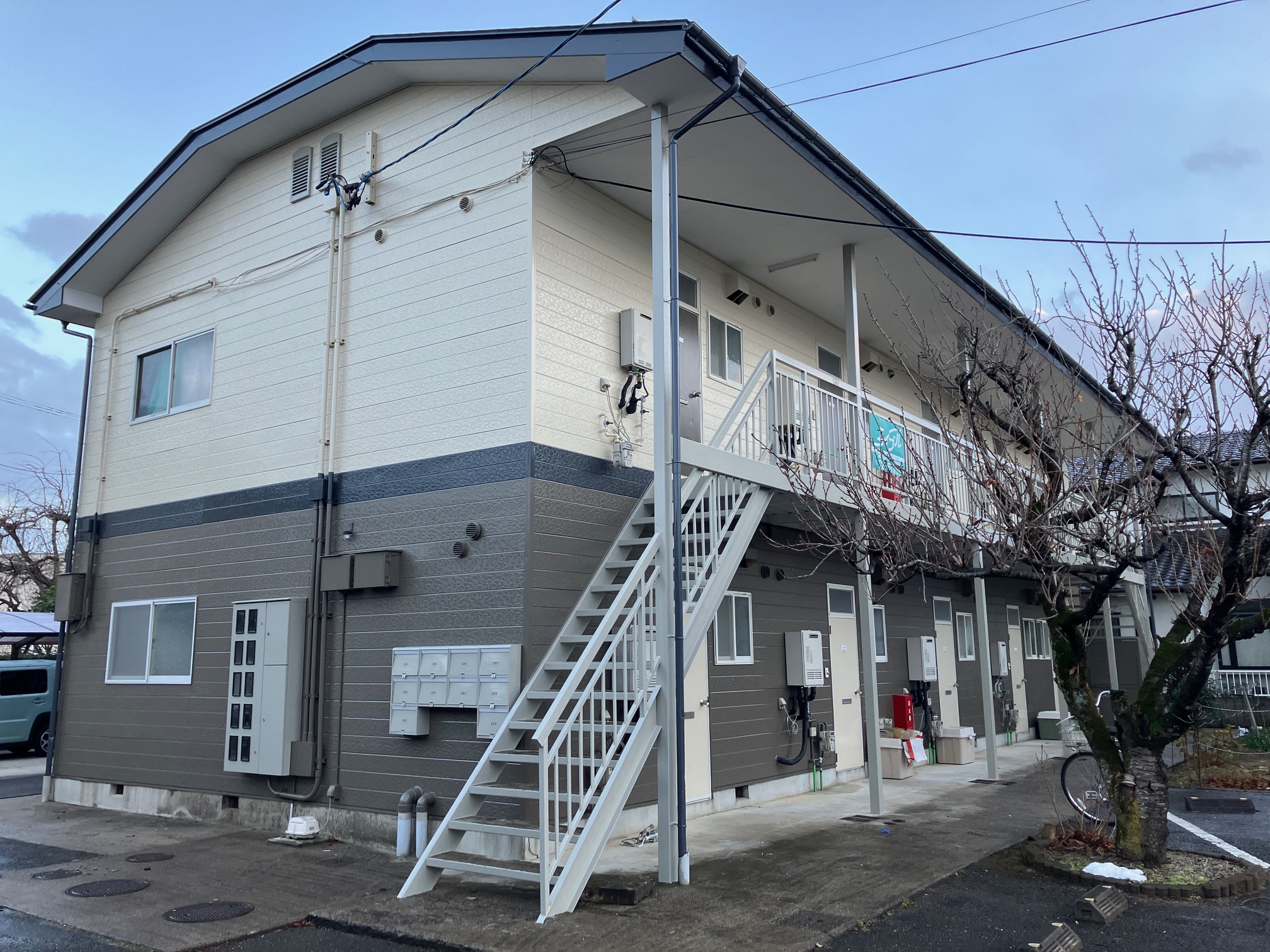伊達市O様アパート塗装工事完了！