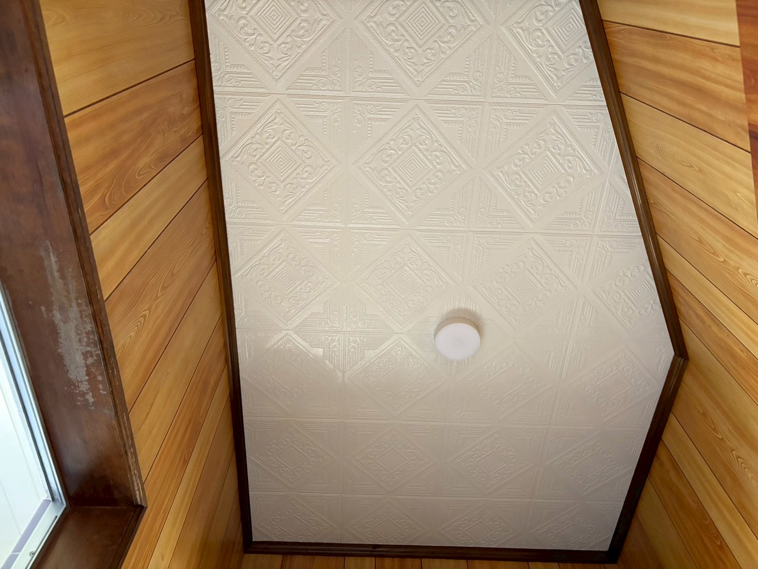 🏠貸家の天井塗装工事が完了しました｜福島市・伊達市の塗装なら株式会社美建✨