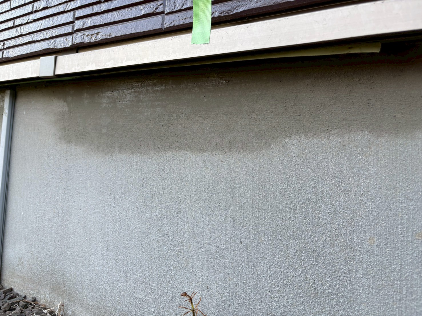 伊達市I様邸 基礎塗装工事が完了しました😊｜基礎のクラック・剥がれ補修工事【福島市・伊達市の株式会社美建】 05
