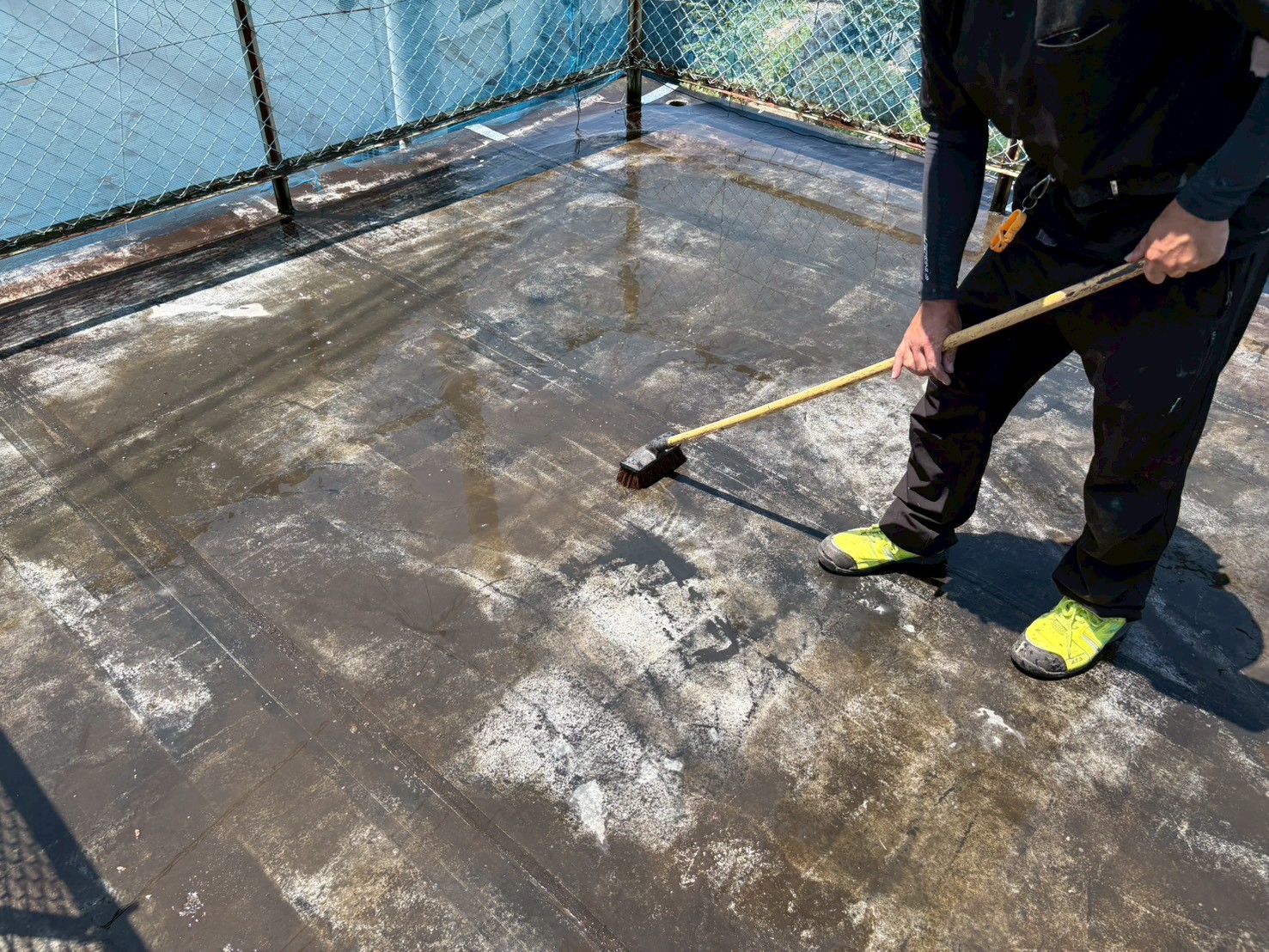 A様邸 物置屋上補修・防水工事が完了しました😊|下地補修・4回塗り施工【福島市】 06