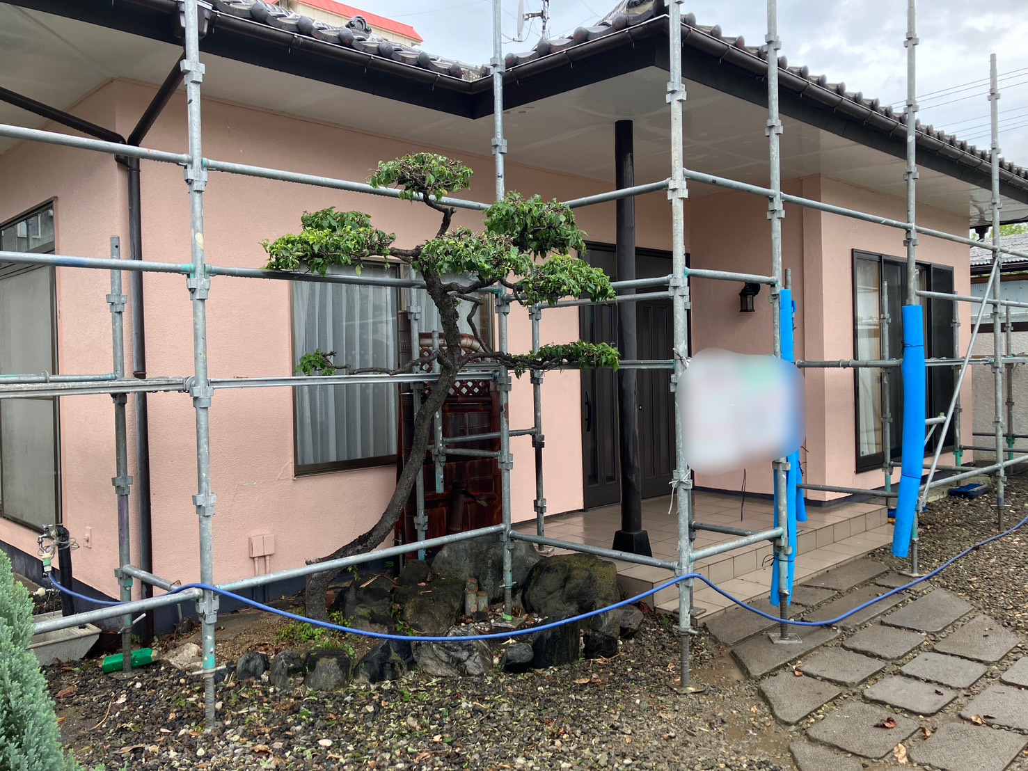🏠郡山市S様邸 外壁塗装工事を開始しました！✨｜クラック（ひび割れ）をしっかり補修して住まいを守ります【郡山市】