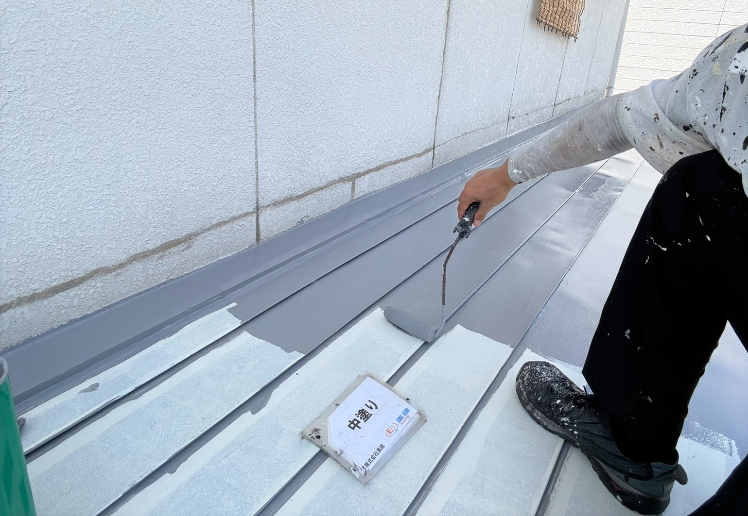 🏠【伊達市H様邸】屋根補修・屋根塗装工事が完了!穴あき・錆を丁寧に補修し、遮熱塗料で美しく仕上げました✨【福島市・伊達市・伊達郡・二本松市|株式会社美建】 07