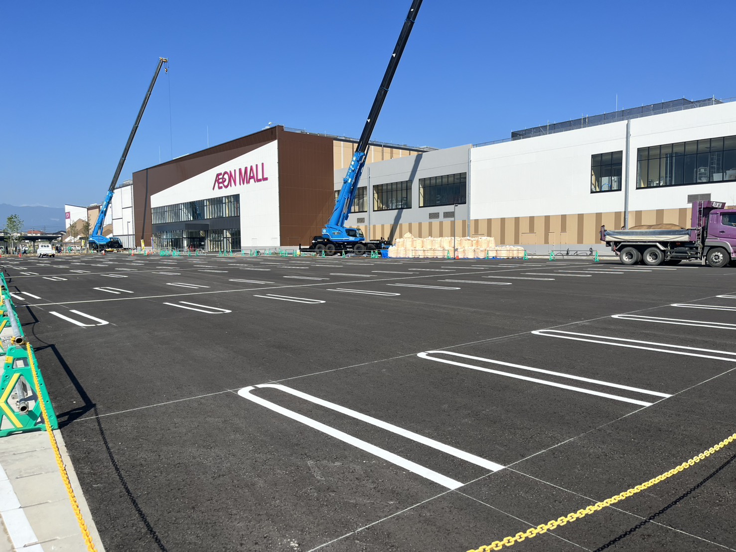 🏢イオンモール内装工事【伊達市】｜壁面のパテ処理を施工しました【福島市・伊達市・伊達郡・二本松市｜株式会社美建】