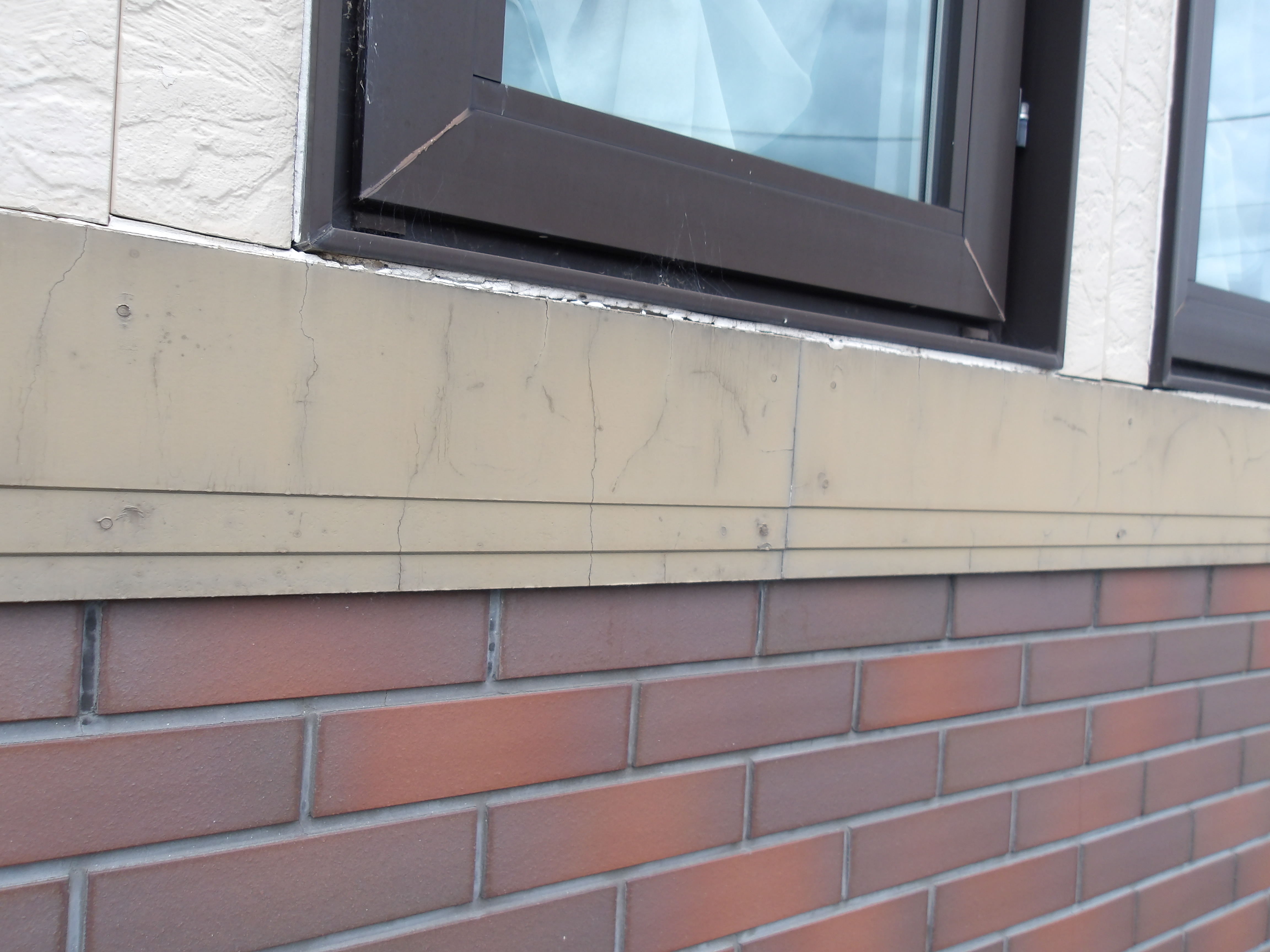🏠【福島市I様邸】1年点検で帯のクラックを確認｜帯板金工事が完了しました✨【株式会社美建】 02