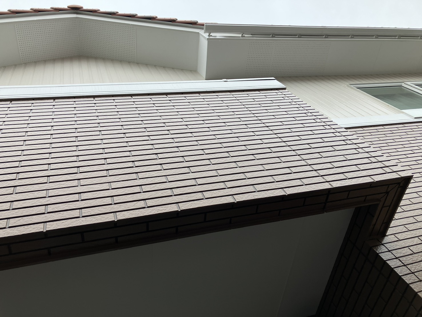 🏠【福島市T様邸】外壁塗装から1年!デコラトーンの美しさを定期点検で確認しました✨ 03