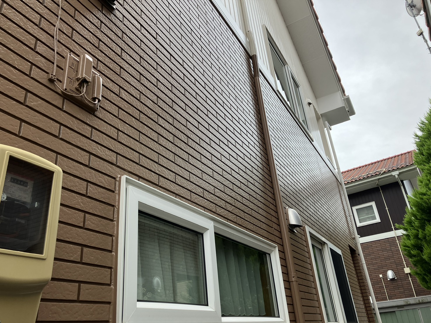 🏠【福島市T様邸】外壁塗装から1年!デコラトーンの美しさを定期点検で確認しました✨ 05