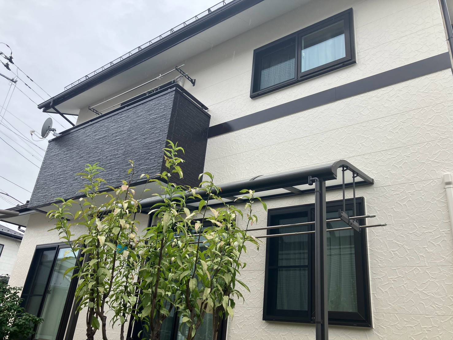 🏠【福島市A様邸】屋根・外壁塗装工事が完了しました！トップコート＆カラーシミュレーションで上品な外観へ✨【福島市・伊達市・伊達郡・二本松市】 09