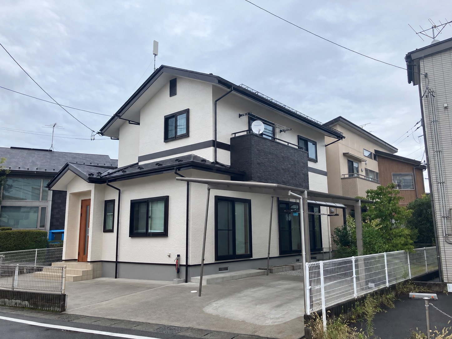 🏠【福島市A様邸】屋根・外壁塗装工事が完了しました！トップコート＆カラーシミュレーションで上品な外観へ✨【福島市・伊達市・伊達郡・二本松市】